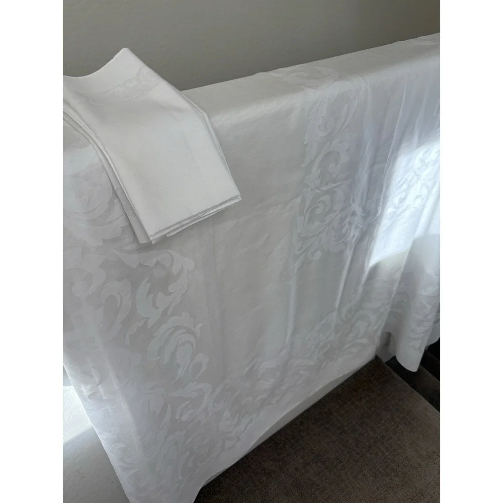 Vintage sheer white tablecloth 120 x 104 Makylene‎ made in Spain NOS + 4 napkins